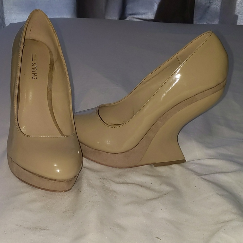 Anti- Gravity Shoes beige
